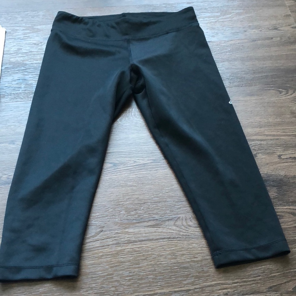 Adidas crop leggings